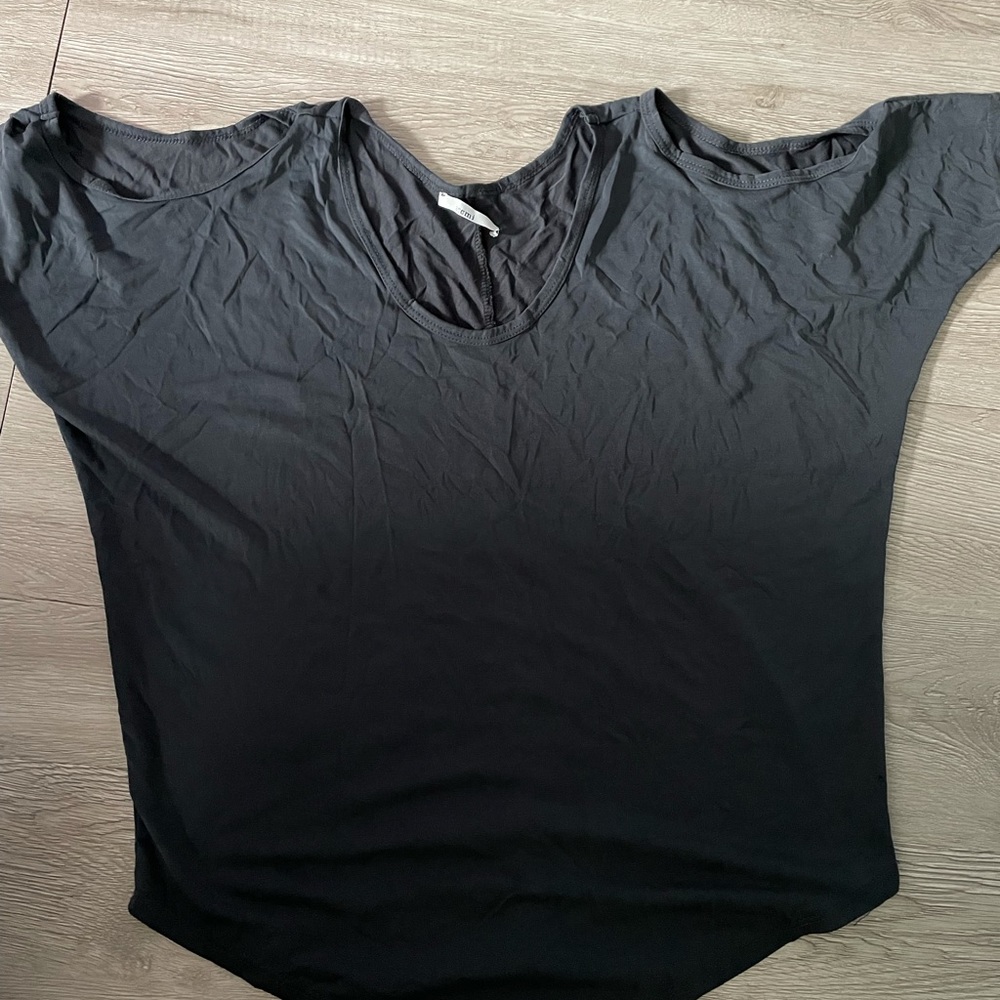 Slit sleeve shirt